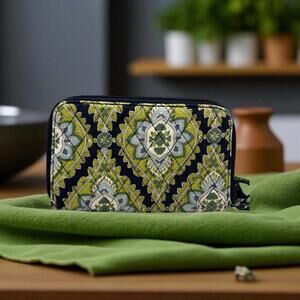 VERA BRADLEY Cambridge Blue Green Paisley Wallet Credit Card Checkbook ID
